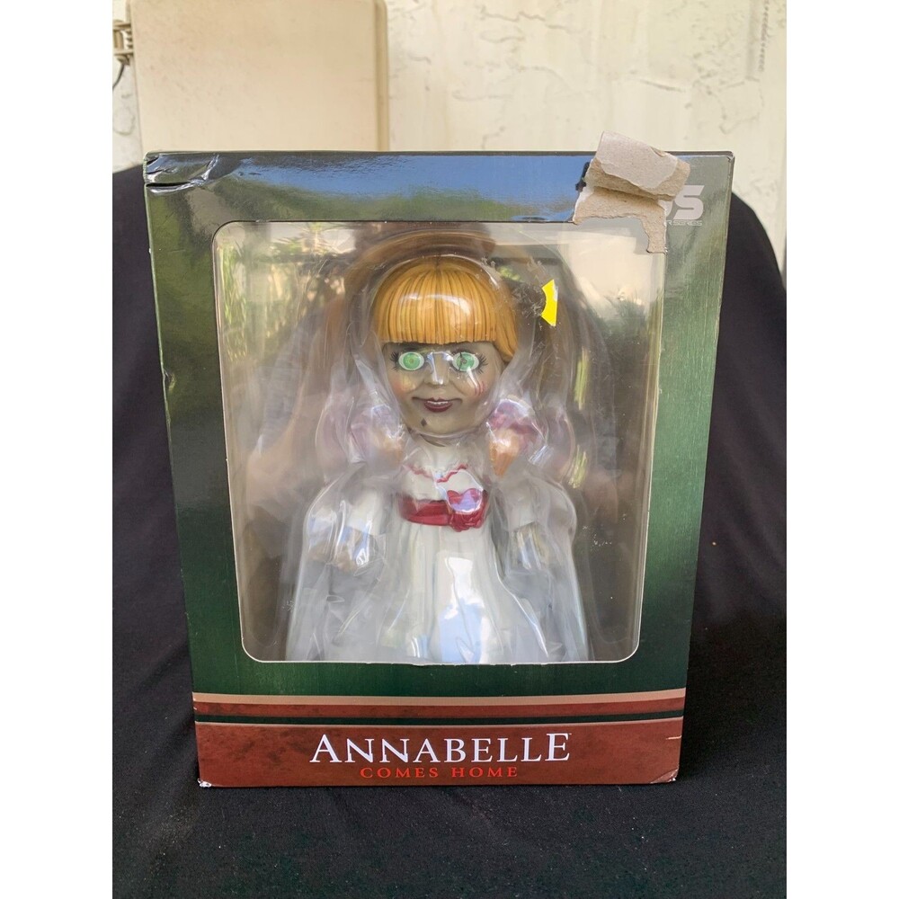MDS Mezco Toyz Annabelle Comes Home Figure Doll New Interchangeable Legs